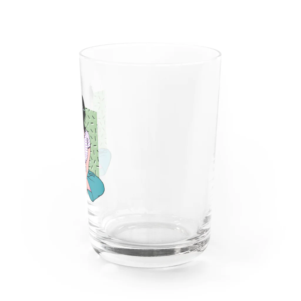 ホーム・はとばんぬ・ホームのレトロでプラスサイズな女の子その1 Water Glass :right