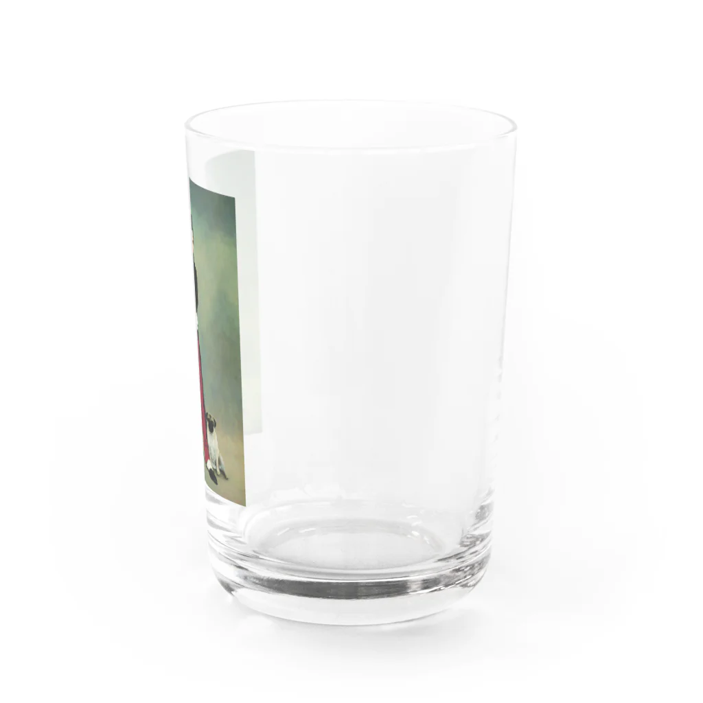 ペチャップリン の笛を吹く少年の横でパグ座り Water Glass :right