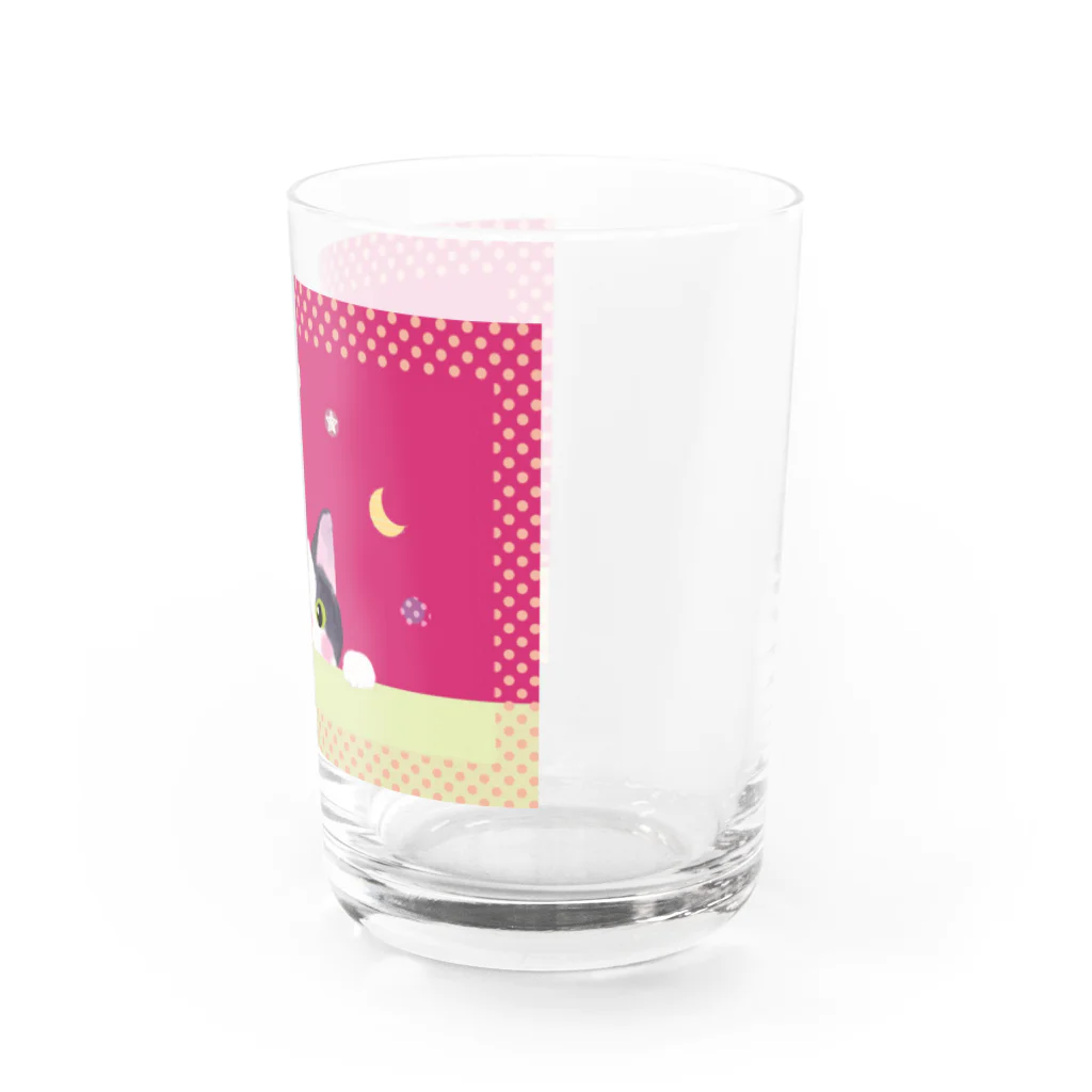 Esassy shopのマゼンタピンク！そっと覗く猫 Water Glass :right