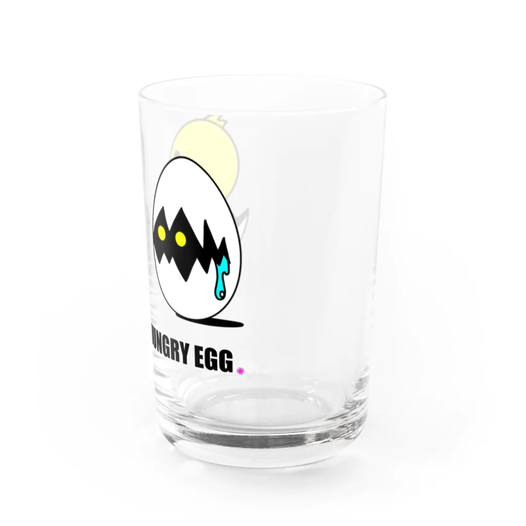 PLUM  VILLAGEの『HUNGRY EGG』「・・・ん？」 Water Glass :right