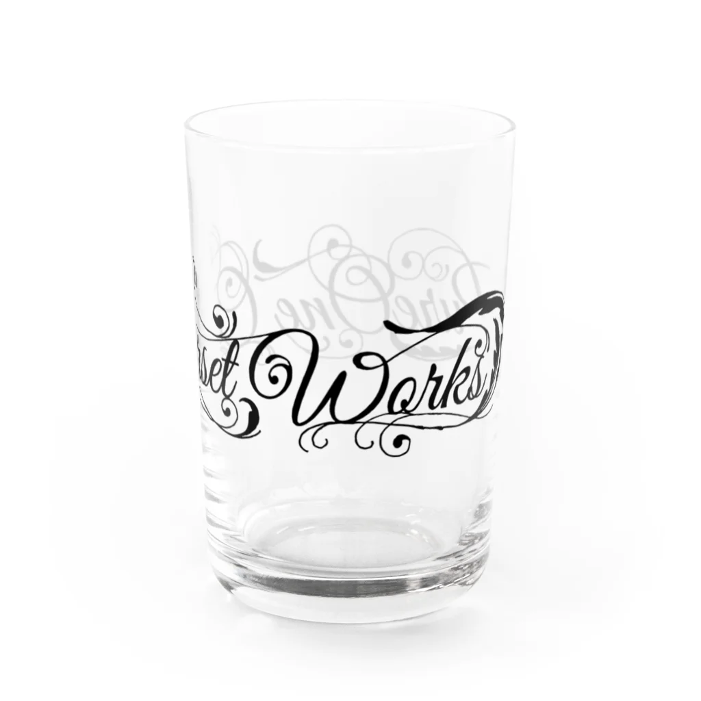 ピュアワン コルセット ワークスのロゴ（横文字） Water Glass :right