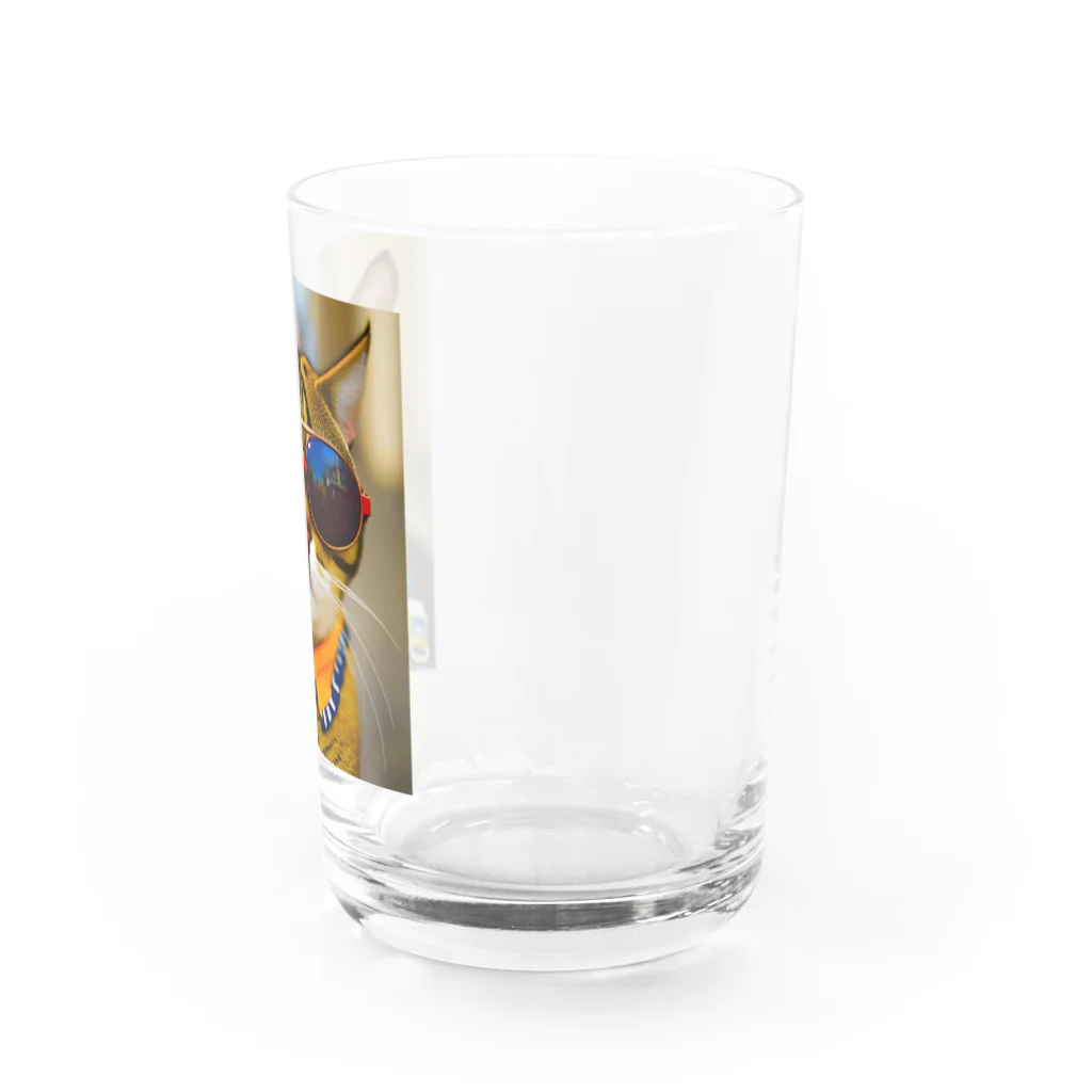 幻想的で創造的の猫にサングラス Water Glass :right