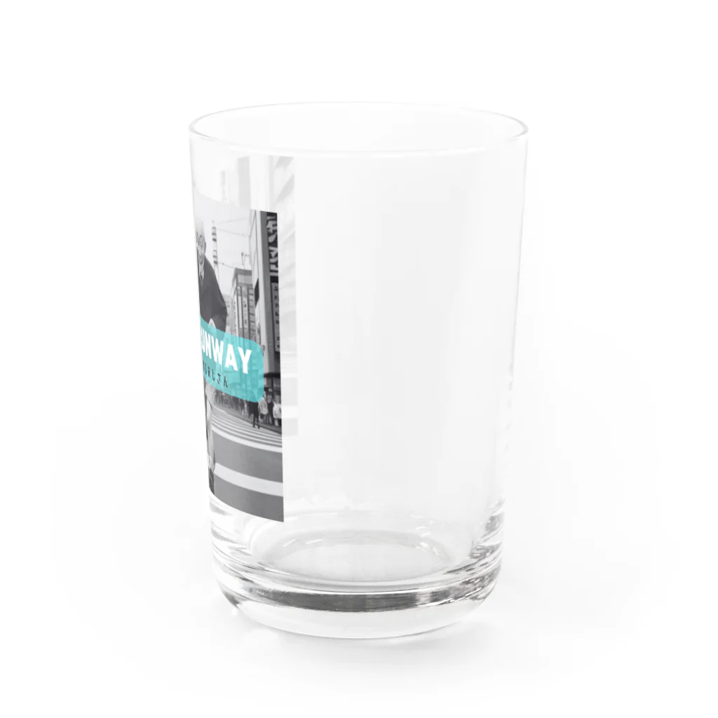 ケマオの店「ZF」の🏃‍♂️ 秋葉原疾走おじさんシュールグッズ 🏙️ Water Glass :right