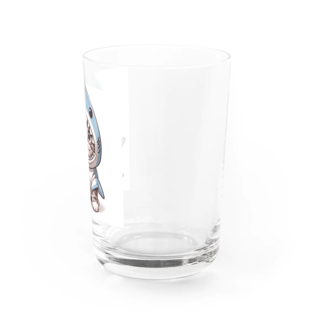 IloveCatのサメのフードを被った愛くるしい子猫 Water Glass :right