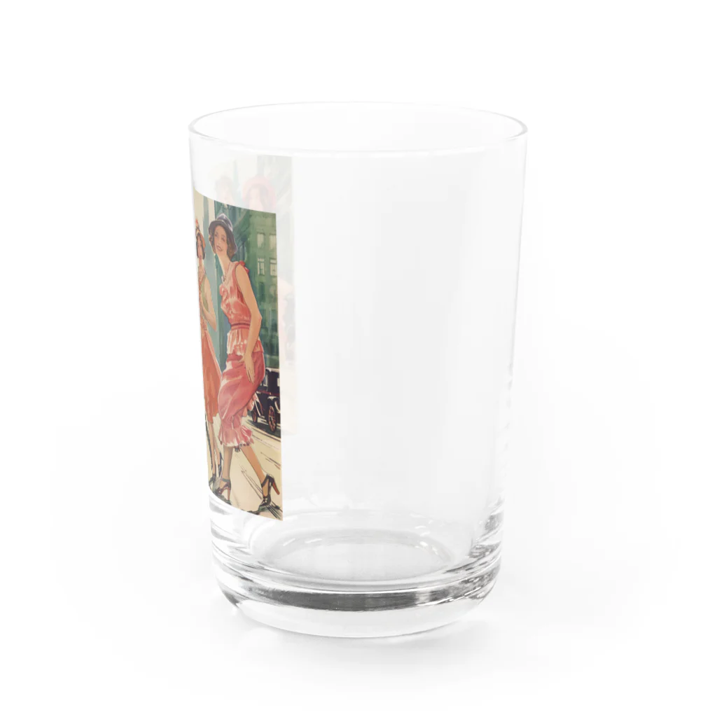 riのニューヨークを歩く女性 Water Glass :right