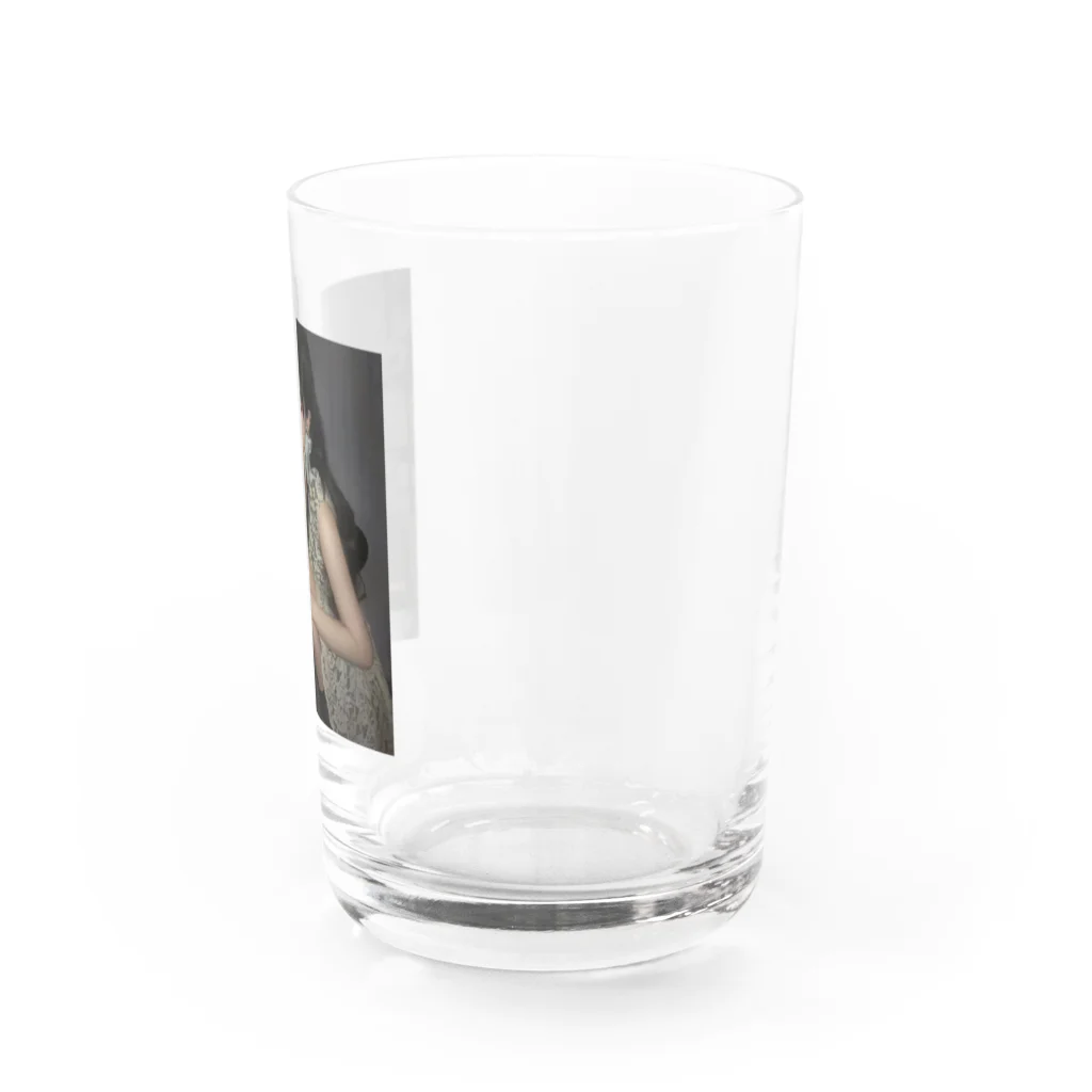 ラ・ドルチェ・ヴヰタの視線の先 Water Glass :right