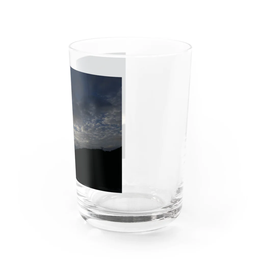 シャホルの曇りのち晴れ Water Glass :right