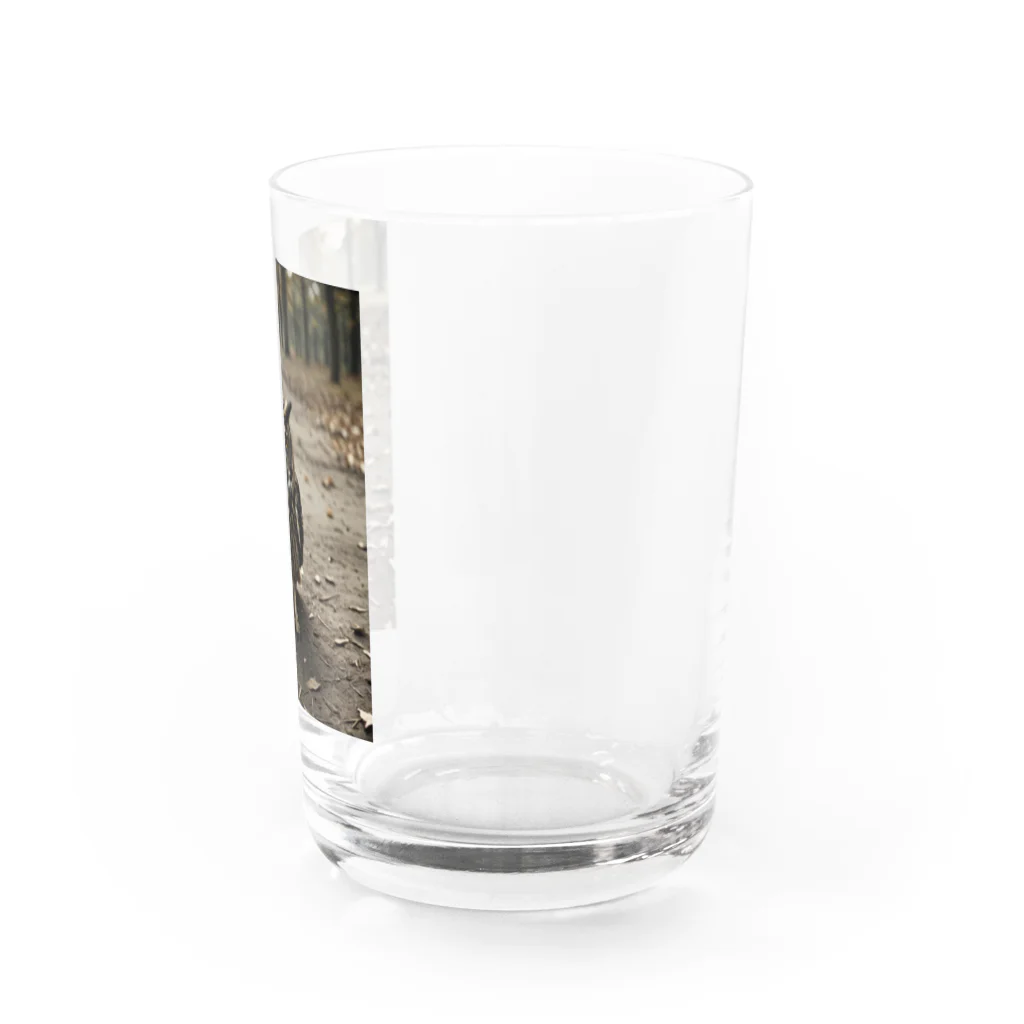 Steampunk Creations屋の地面を歩くフクロウ Water Glass :right