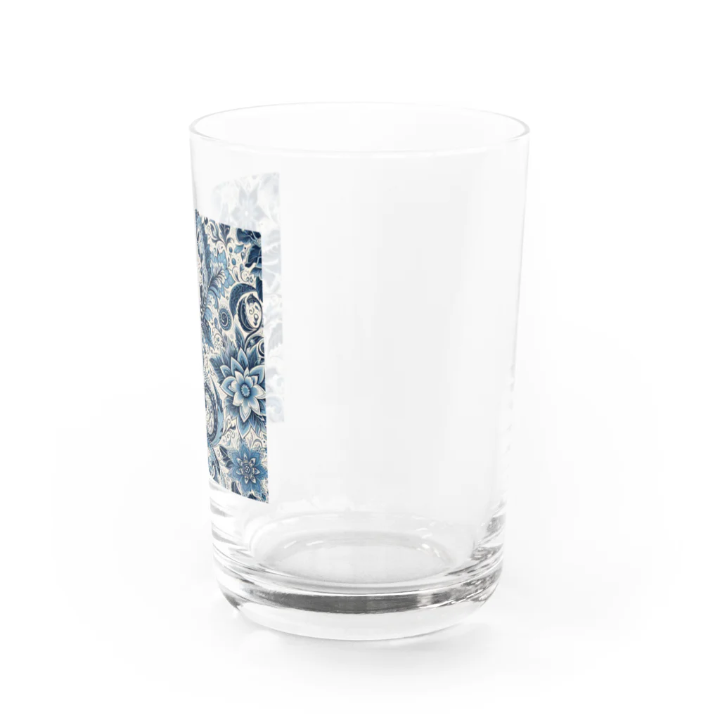 使いやすいデザインがいいね！のお花のバティック柄 ブルー Water Glass :right