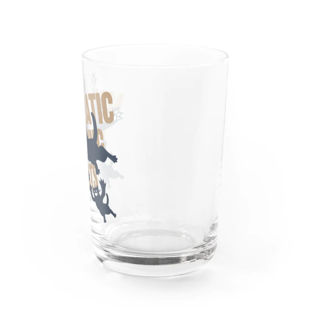 AckeeWolf Art Shopのジャンプ猫 Water Glass :right