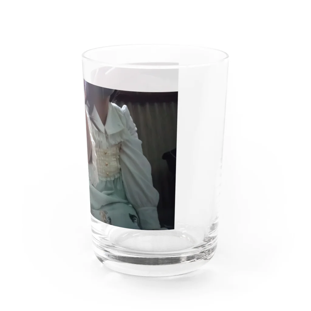 自撮りさんの見つけたロリータ Water Glass :right