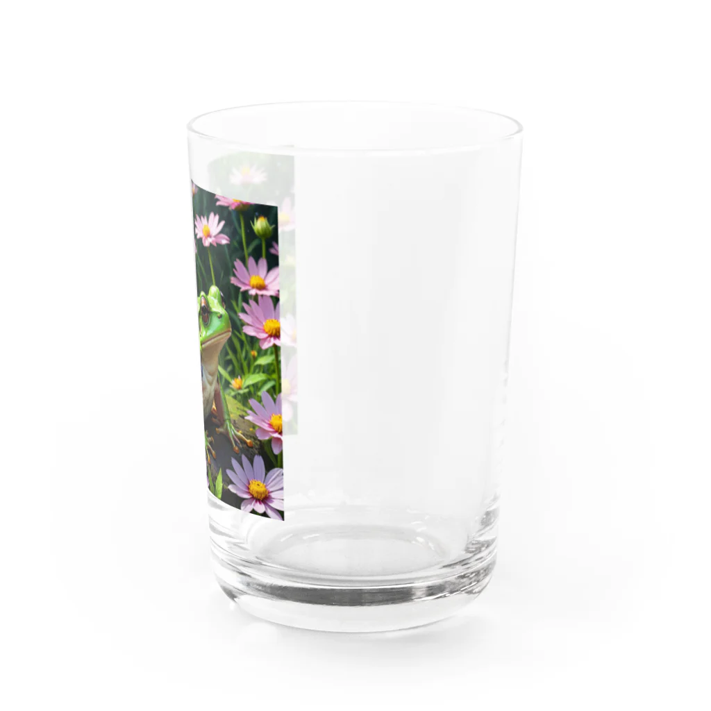 Sunbathingのコスモスの上で休憩するアマガエル Water Glass :right