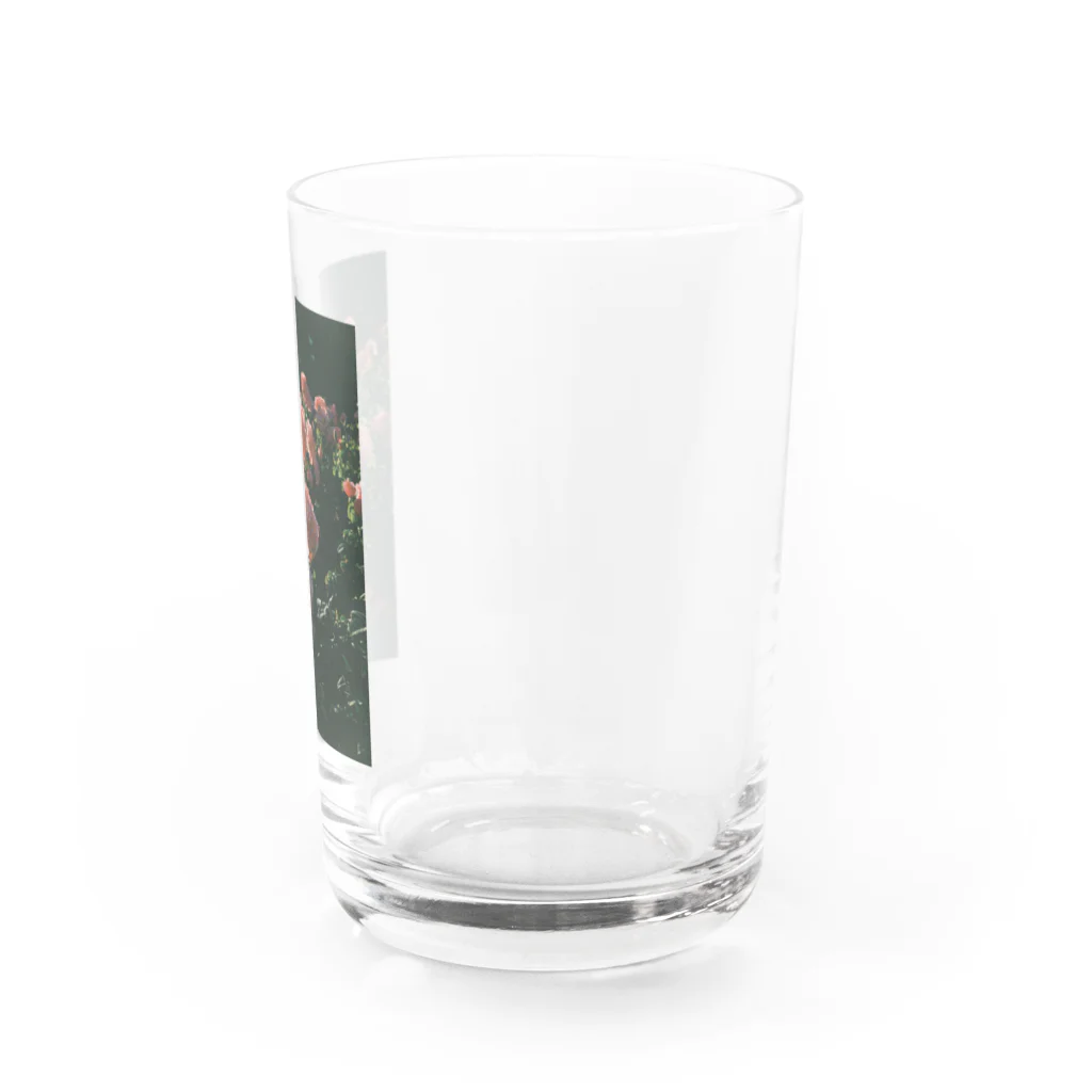 TRAVEL PHOTO PRODUCTSのLondon Rose Water Glass :right