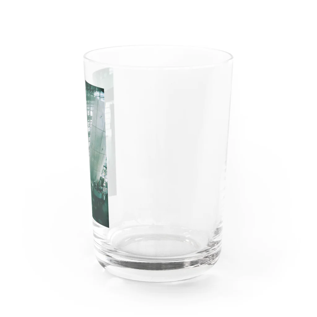 ゆれ👻👅の美術館 Water Glass :right