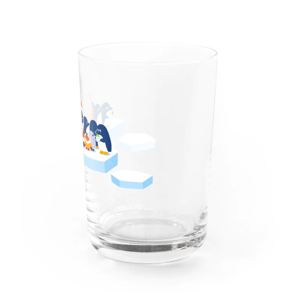 トマトマーケットの南極に来たクマとカニ Water Glass :right