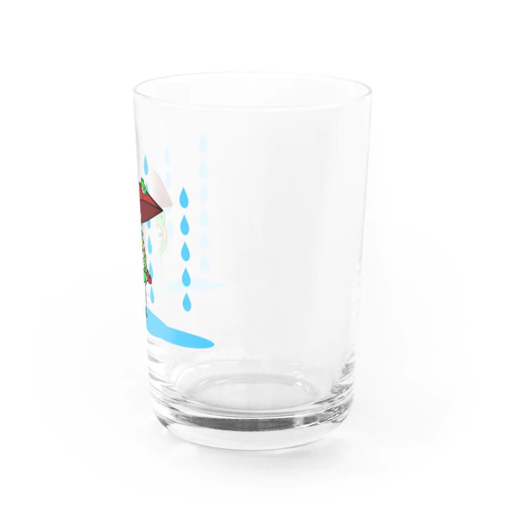 猫面飾屋　SUZURI店の雨だよ、タマ吉 Water Glass :right