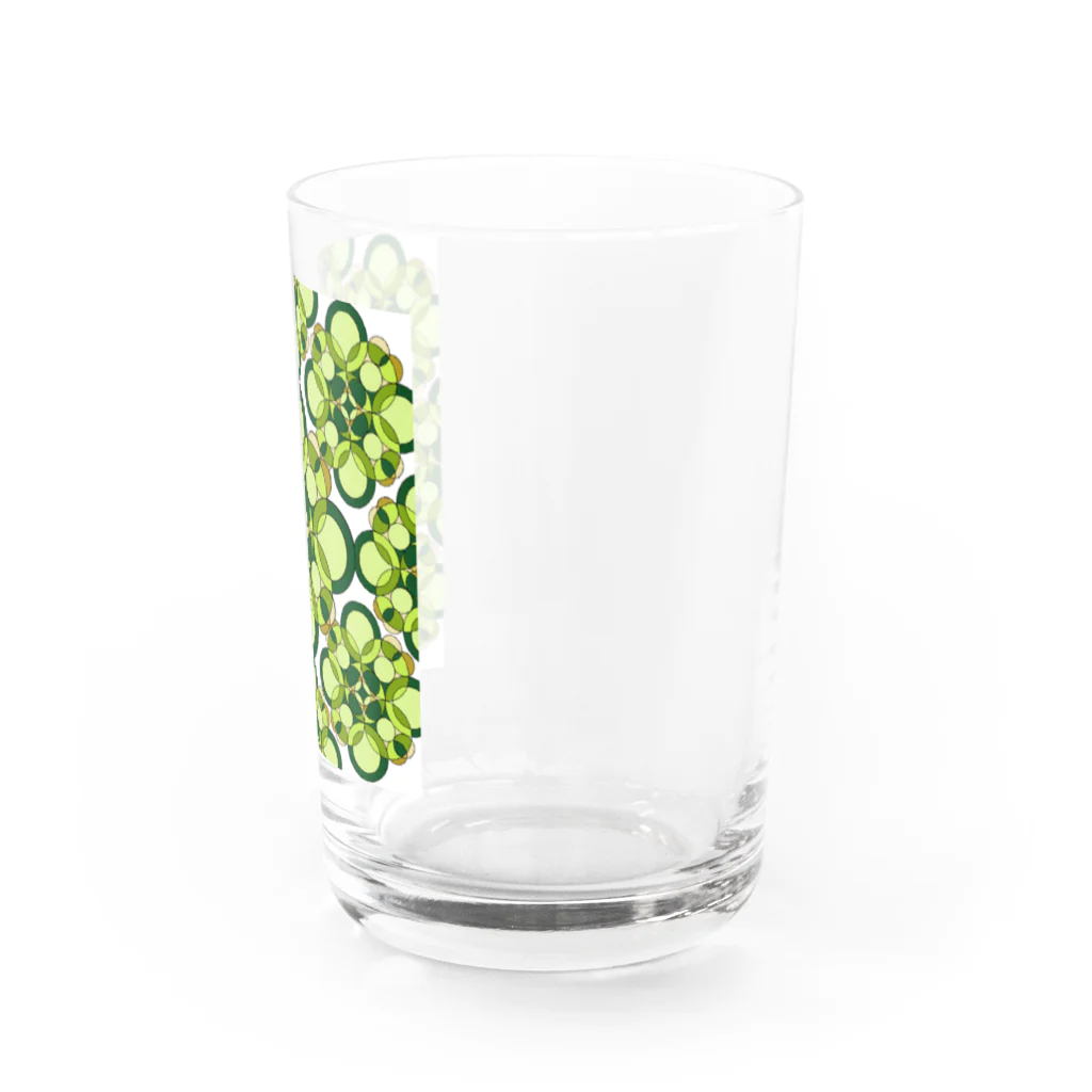 rioka24ki10のグリーン　丸　模様 Water Glass :right