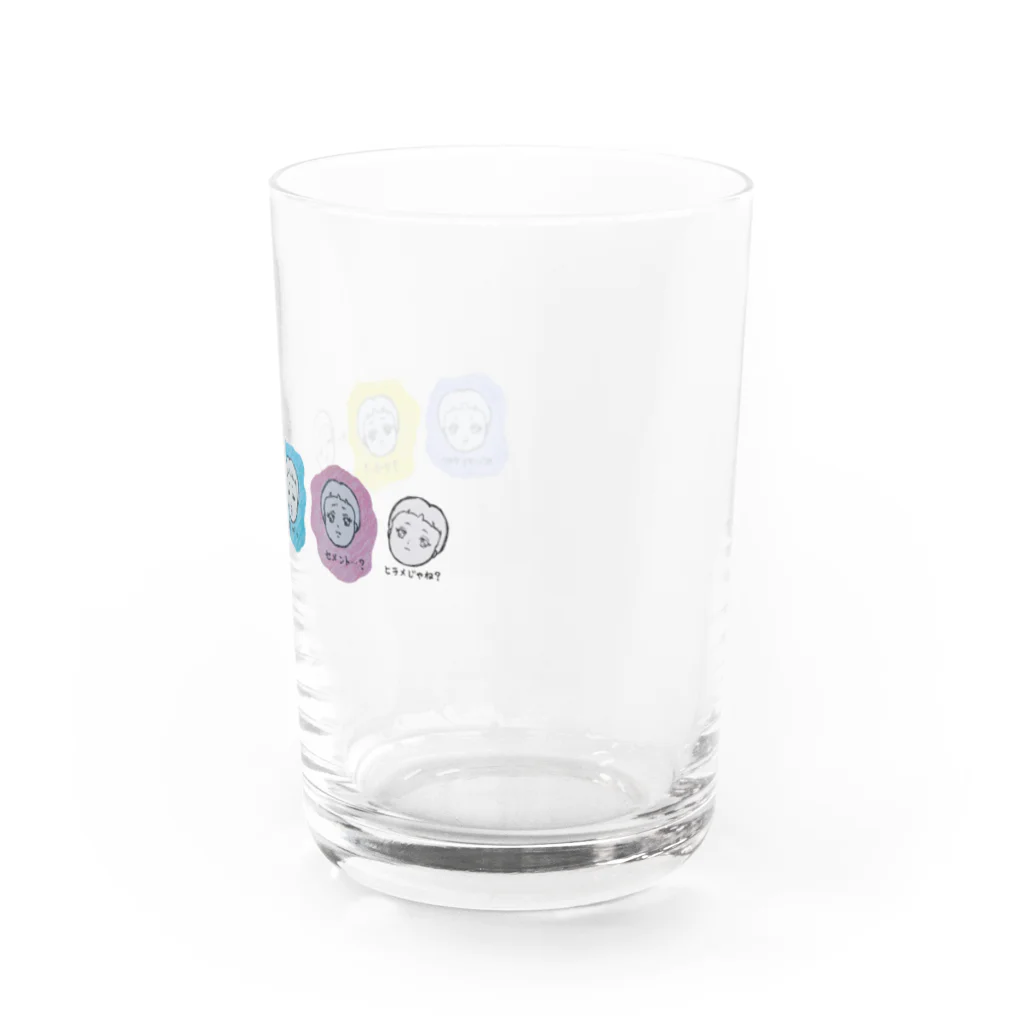 バイオのぬりえの連なる顔 Water Glass :right