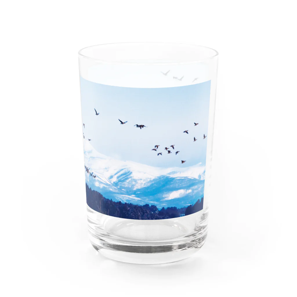 雁花工房（寄付アイテム販売中です）の栗駒山とマガン Water Glass :right
