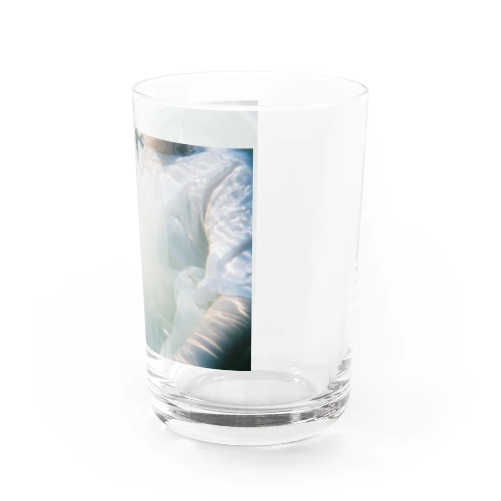 紬の溺れる Water Glass :right