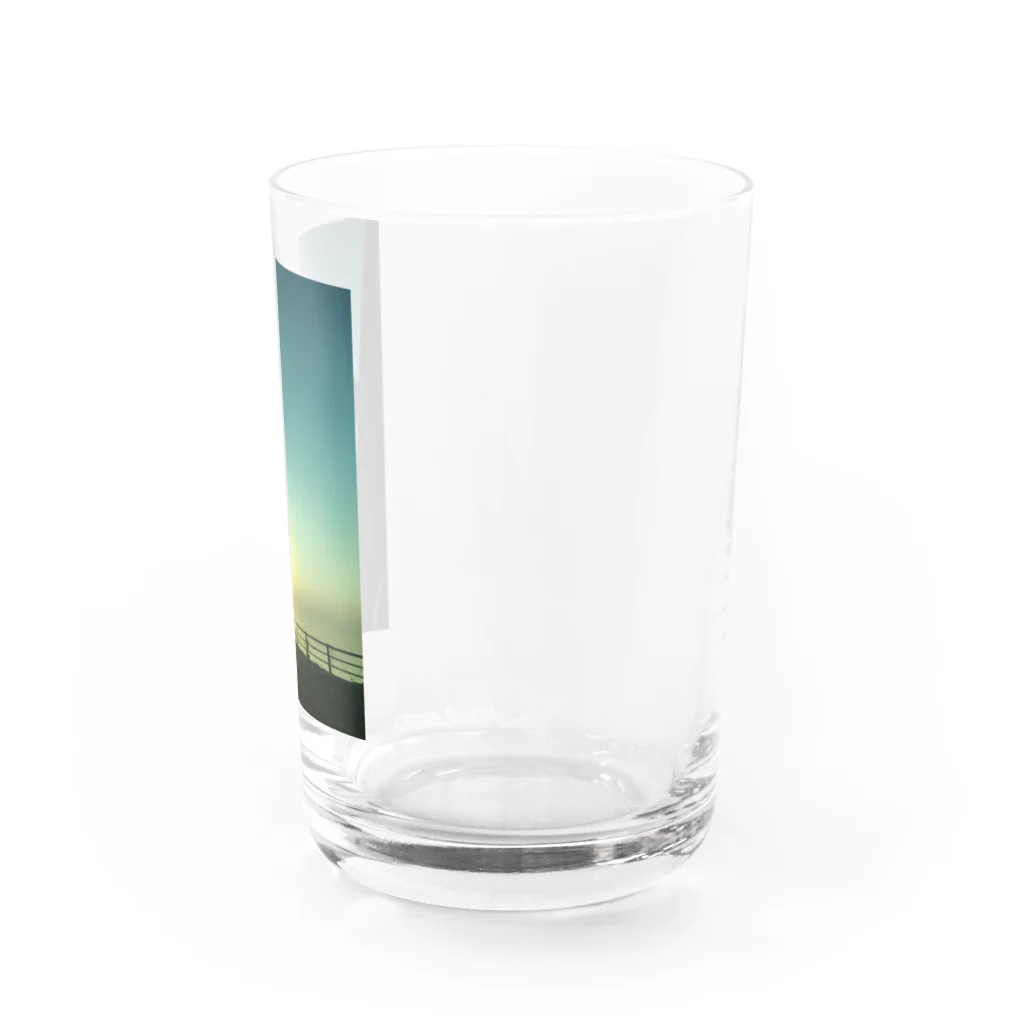 あにき！のいい感じの夕日 Water Glass :right