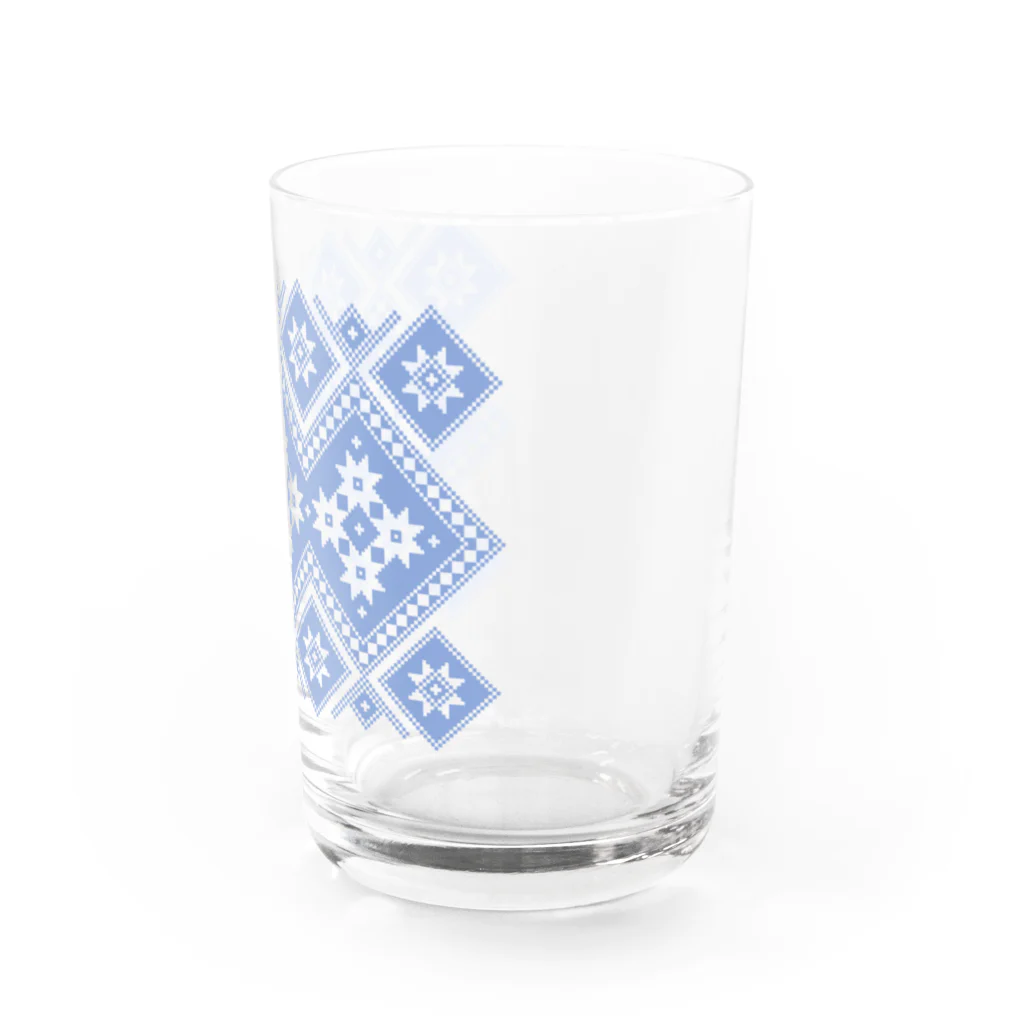 mianiuの北欧っぽいknitting pattern － 水色 Water Glass :right