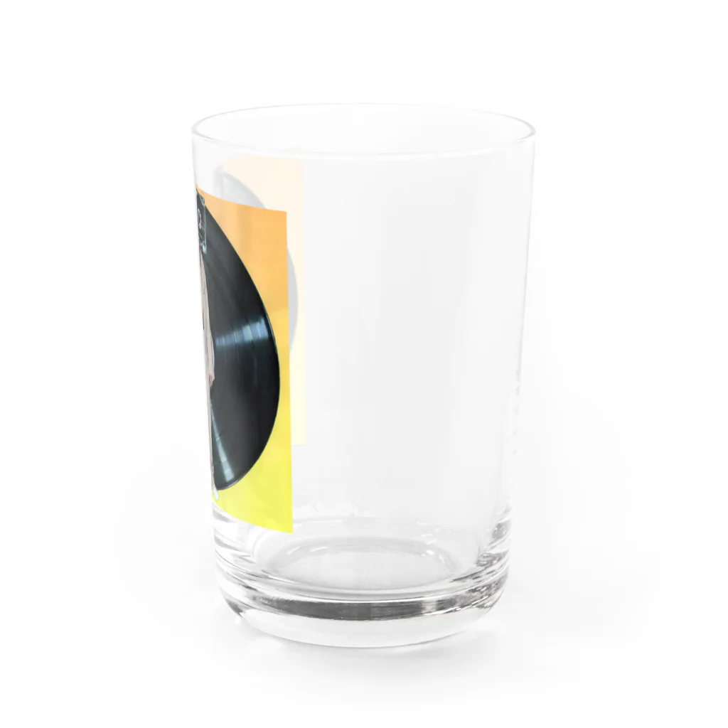 oka0150noのカセット男 Water Glass :right