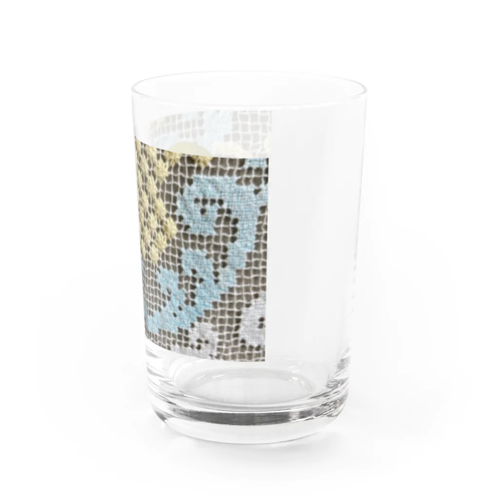 うきうき堂のブロンドの女の子 Water Glass :right