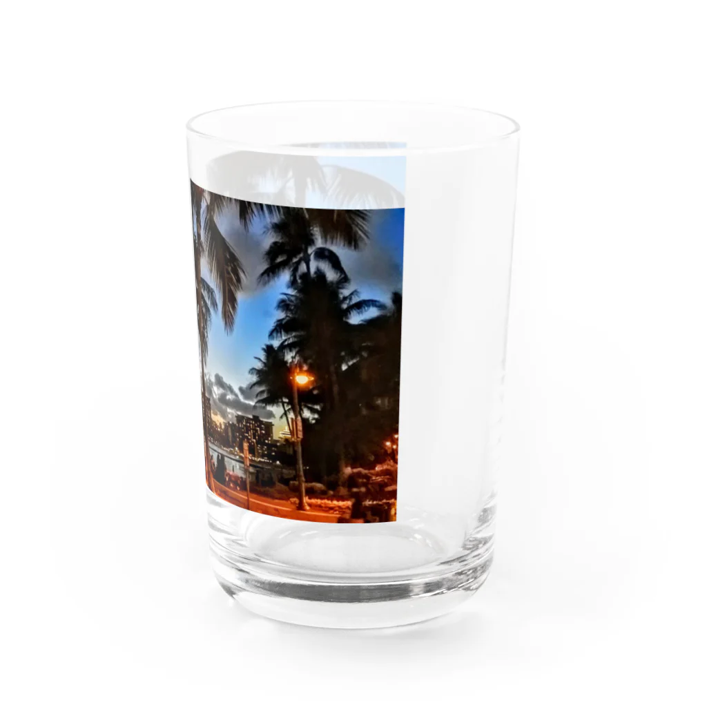 Hawaii Picturesのワイキキビーチの夕焼け🌇 Water Glass :right