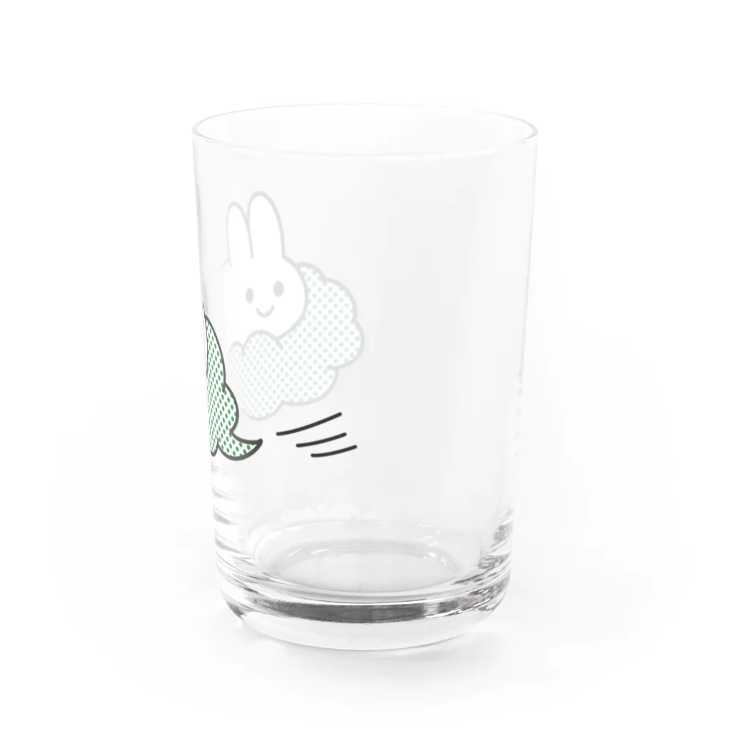 yukiusastudioの雲に乗ったうさぎさん（グリーン） Water Glass :right