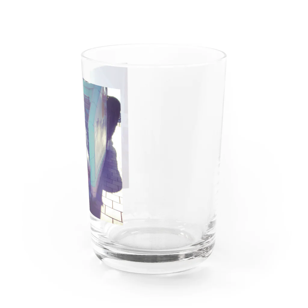 めだかのお店の夏バテのくまさん Water Glass :right