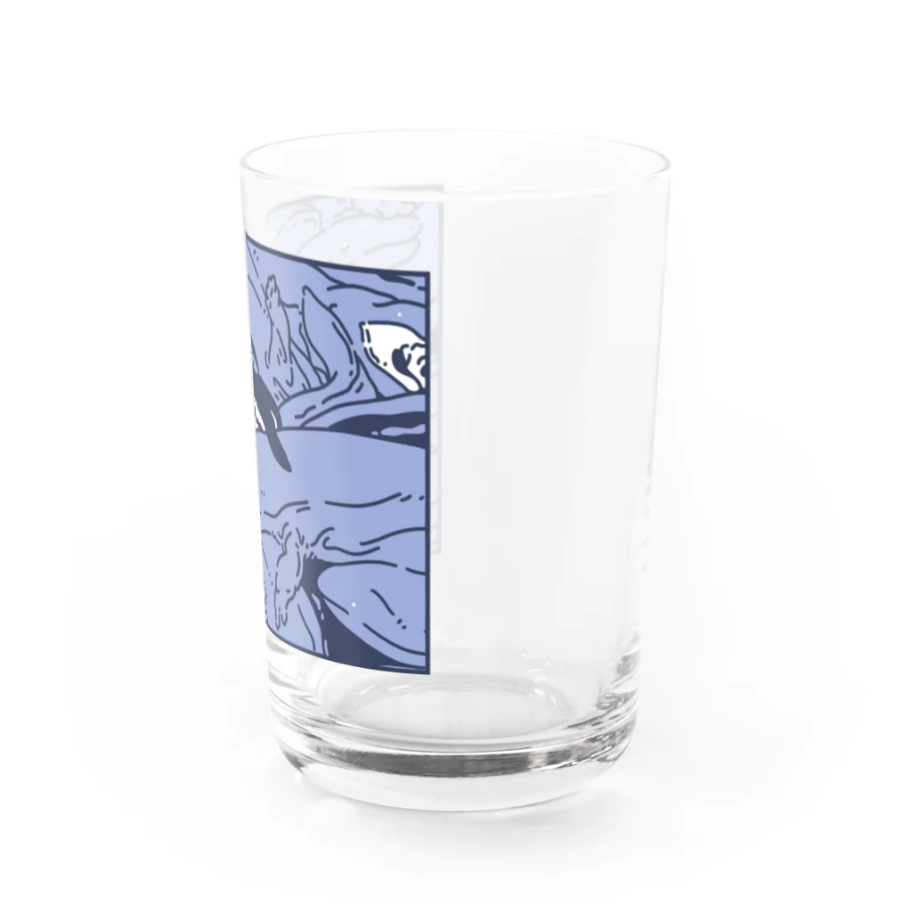 ナイロドノのぎゅうぎゅうオオサンショウウオ　くすみブルー Water Glass :right