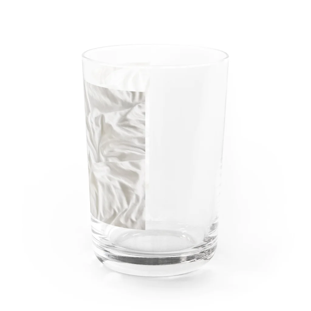 Coconutのホテルのふかふかベッド Water Glass :right