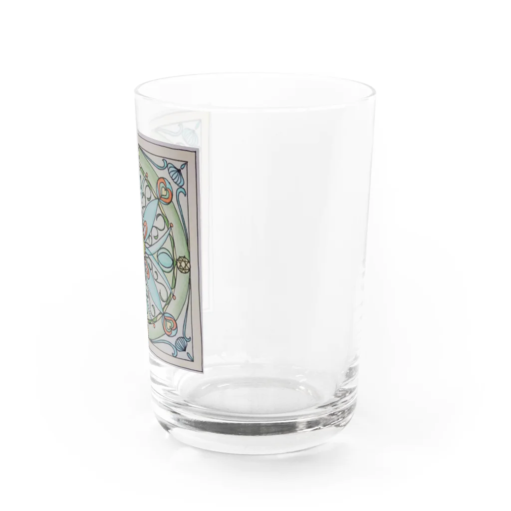 🌸幸花堂🌸の🌈虹色アロワナ🐟 Water Glass :right