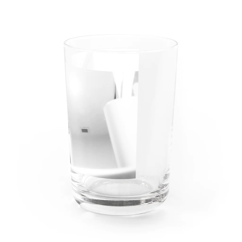 BOXXの別の女性 Water Glass :right