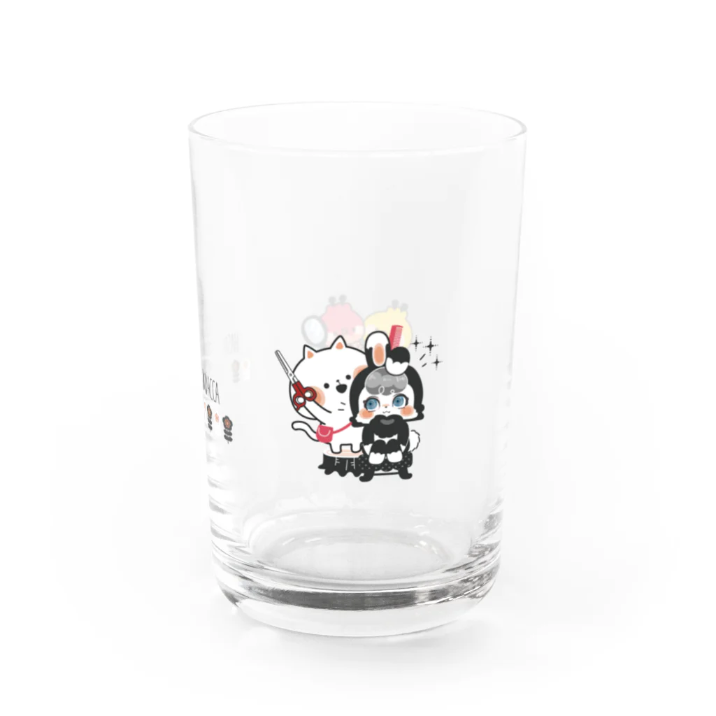 ヤ・マアツの店のはさみとマッカちゃん　散髪 Water Glass :right