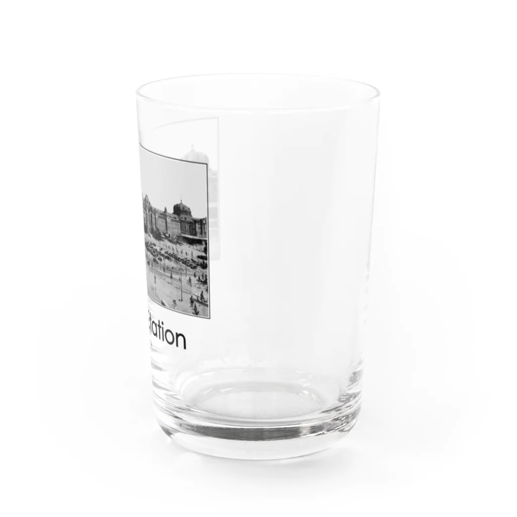 ヴィンテージ鉄道写真グッズの店のヴィンテージ写真　戦前の東京駅 （モノクロフォト） Water Glass :right