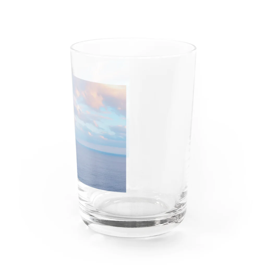 pino子 shopの流れゆく空と海【風景写真】 Water Glass :right