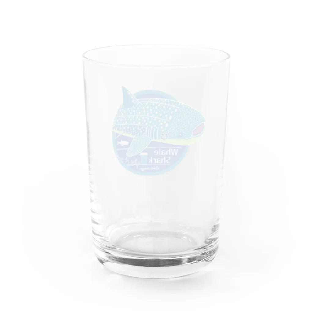 Kinkadesign うみのいきものカワイイShopのジンベエザメ_Cafeステッカーデザイン Water Glass :right