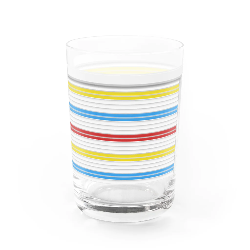 新大久保ホットガイドのよく見る韓国のシャッター（広い店） Water Glass :right