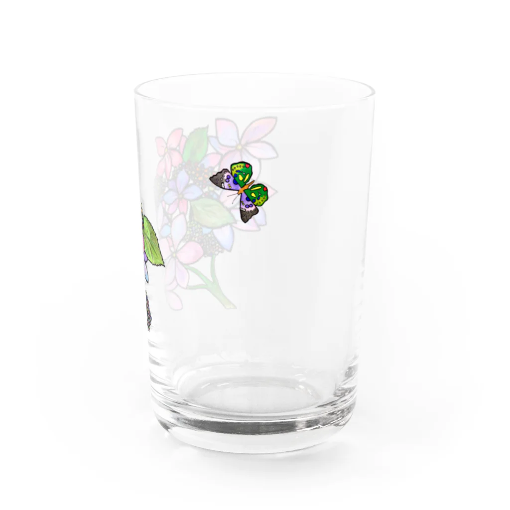 Piercemotion の紫陽花と蝶 グラス右面
