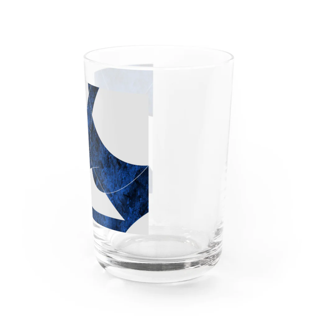 青のアートの青と白のアート Water Glass :right