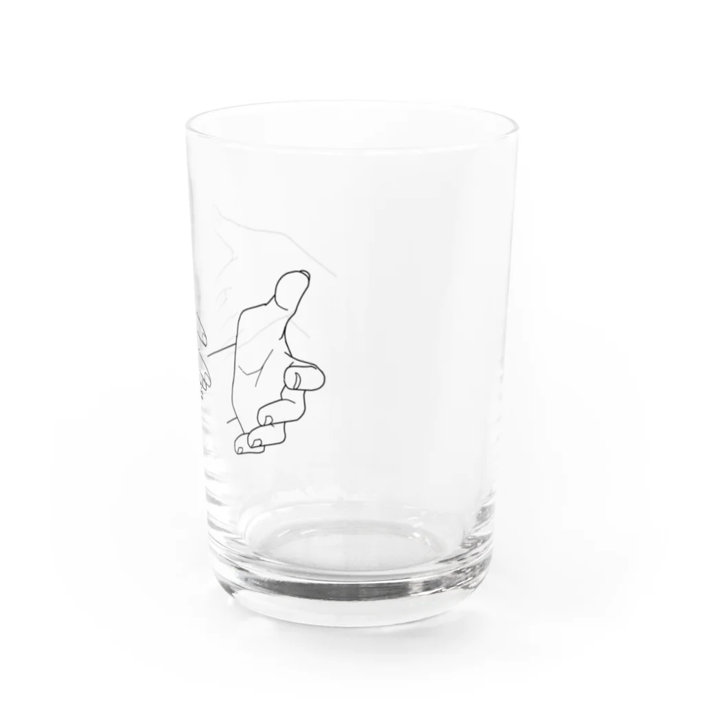 サワネチヒロのショップのろくろを回す手。 Water Glass :right