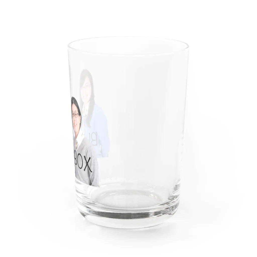 BlacK BOXの「ブラボーショップ」のブラボー“くり抜き”宣材写真名入バッヂ Water Glass :right