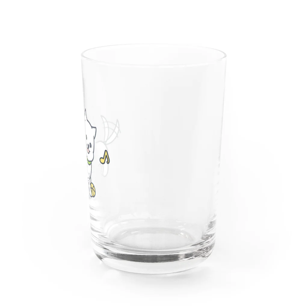 ウェスティのマオのボールで遊ぶマオくん Water Glass :right