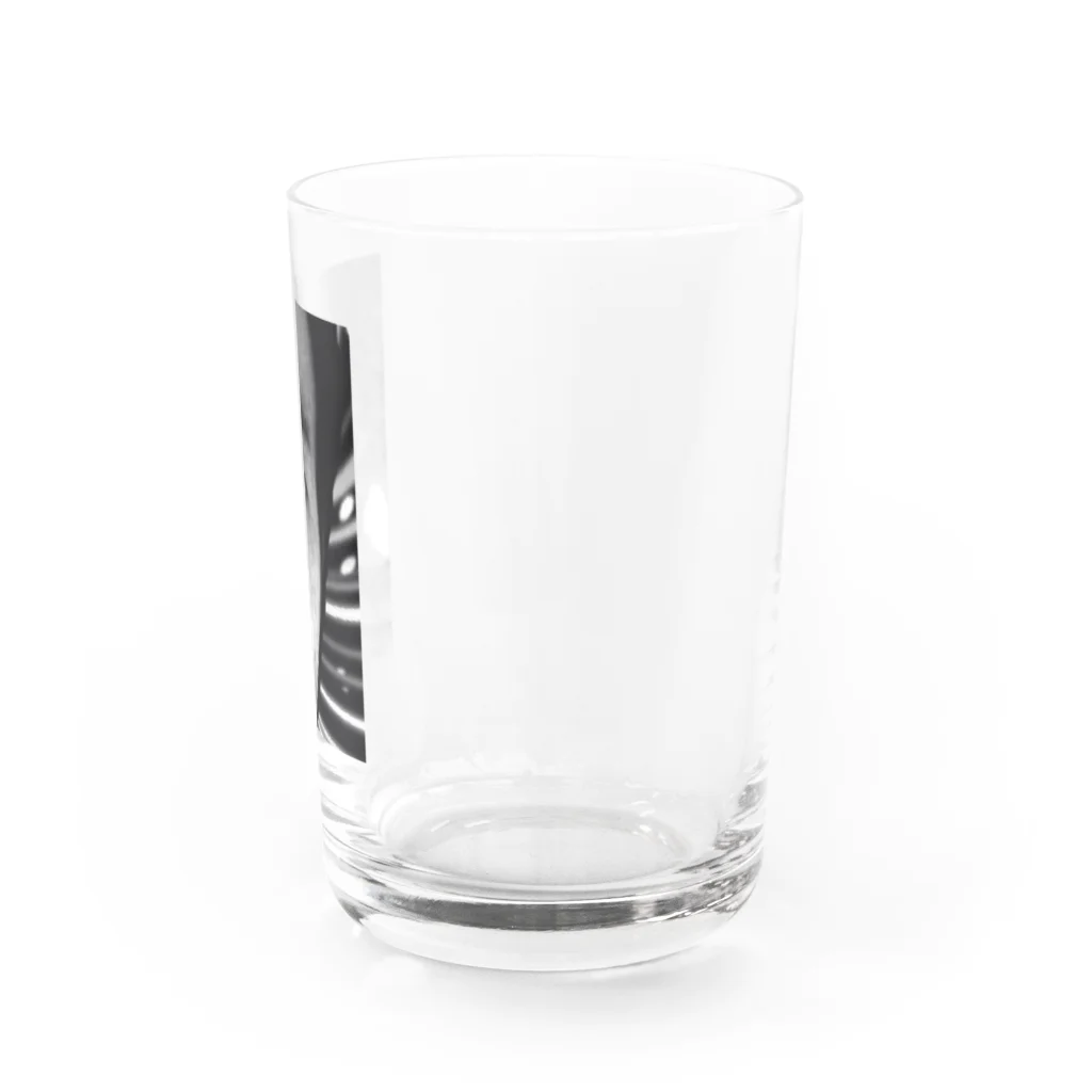 まずいハンバーガー屋の偏差値50スーパーたにしげ Water Glass :right