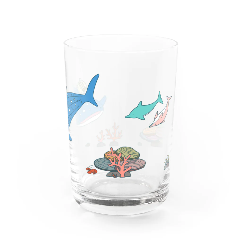 シャリのドリンクをダイビング！ Water Glass :right