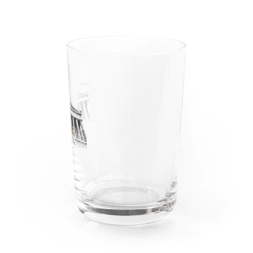 イノカ・ワイガワの1.神殿でひと休み　モモの気ままな世界旅 Water Glass :right