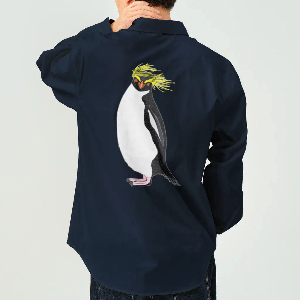LalaHangeulの風に吹かれるイワトビペンギンさん(文字無しバージョン) バックプリント Work Shirt