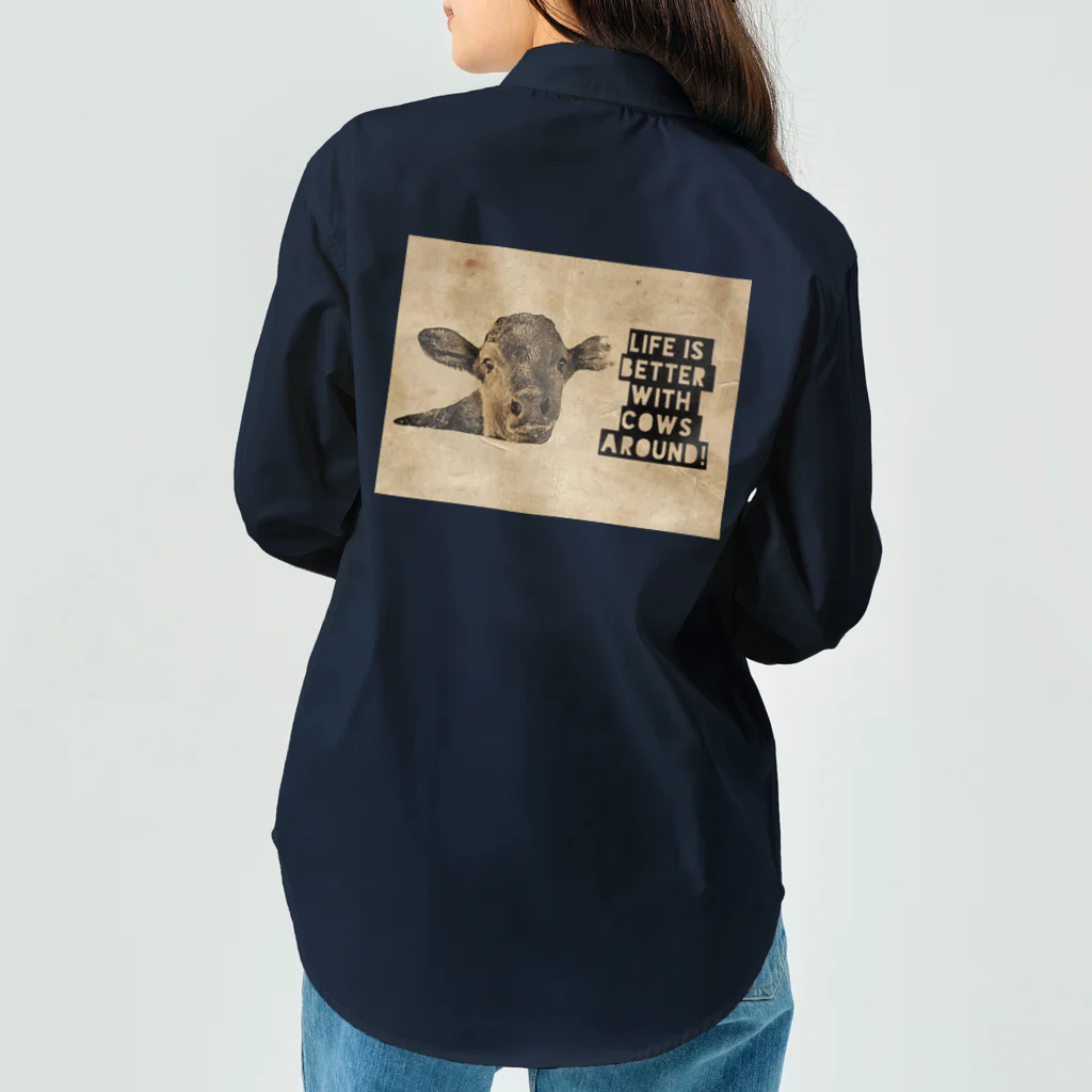 Happy cows♪のHappy cows "Life is better with cows around" Work Shirt